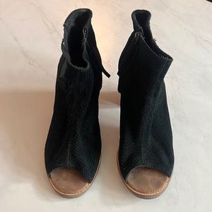 Toms black booties size 9